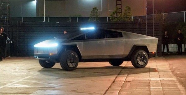 Cybertruck Tesla может появиться в Cyberpunk 2077